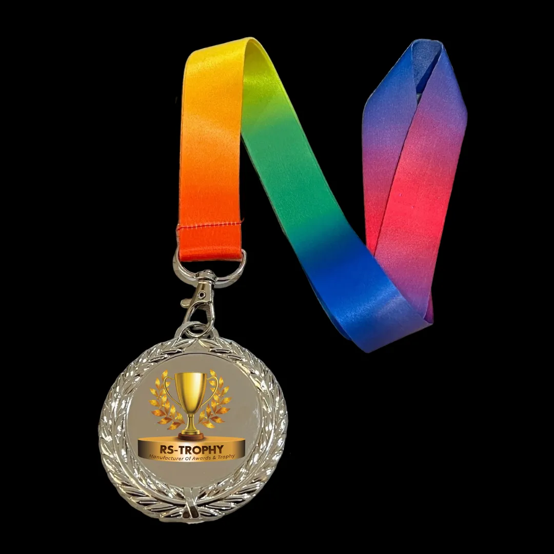 เหรียญรางวัลโลหะ: เหรียญรางวัลโลหะสีเงินเงา